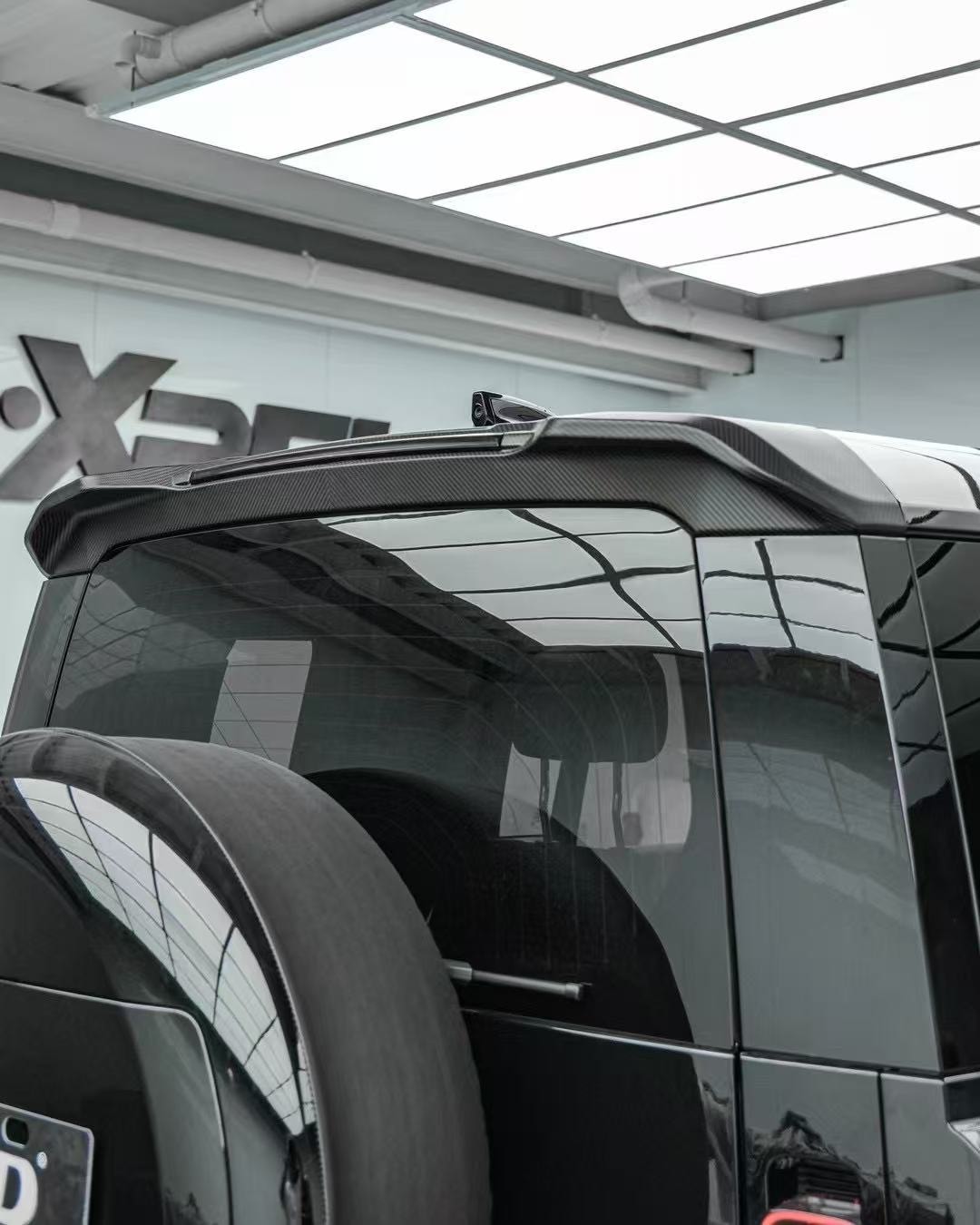 Defender Rear Spoiler in Carbon Fibre — image 1