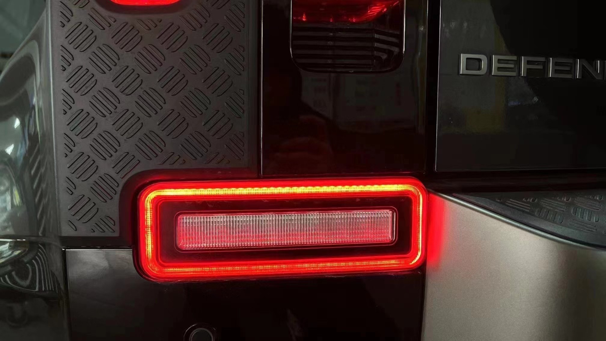 Defender Reversing Assist Lights (Pair)