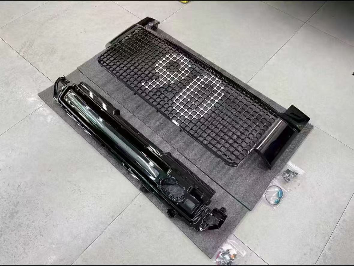 Defender 90 Front Bumper Honeycomb Grille Insert — image 1