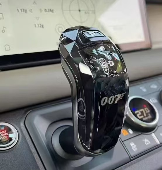 Defender Crystal Gear Lever Shift Knob — image 1