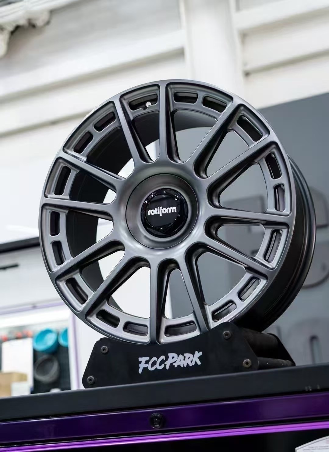 Defender Forged Alloy Wheels — 20 & 22 Inch — image 1