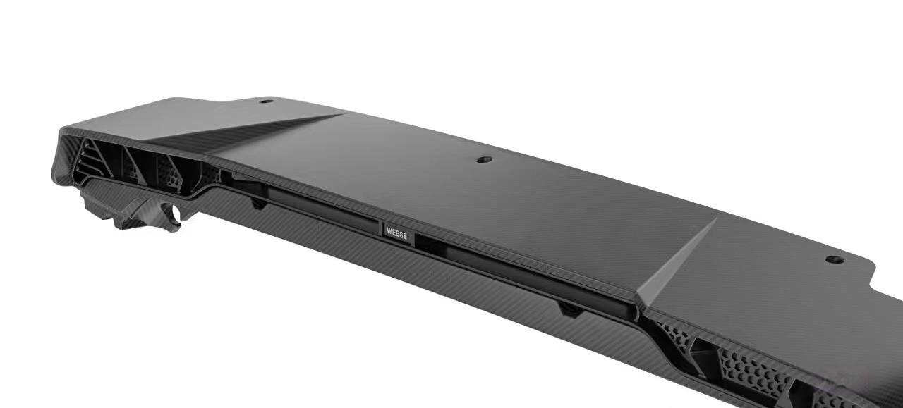 Defender Dry Carbon Fibre Replacement Spoiler — image 1