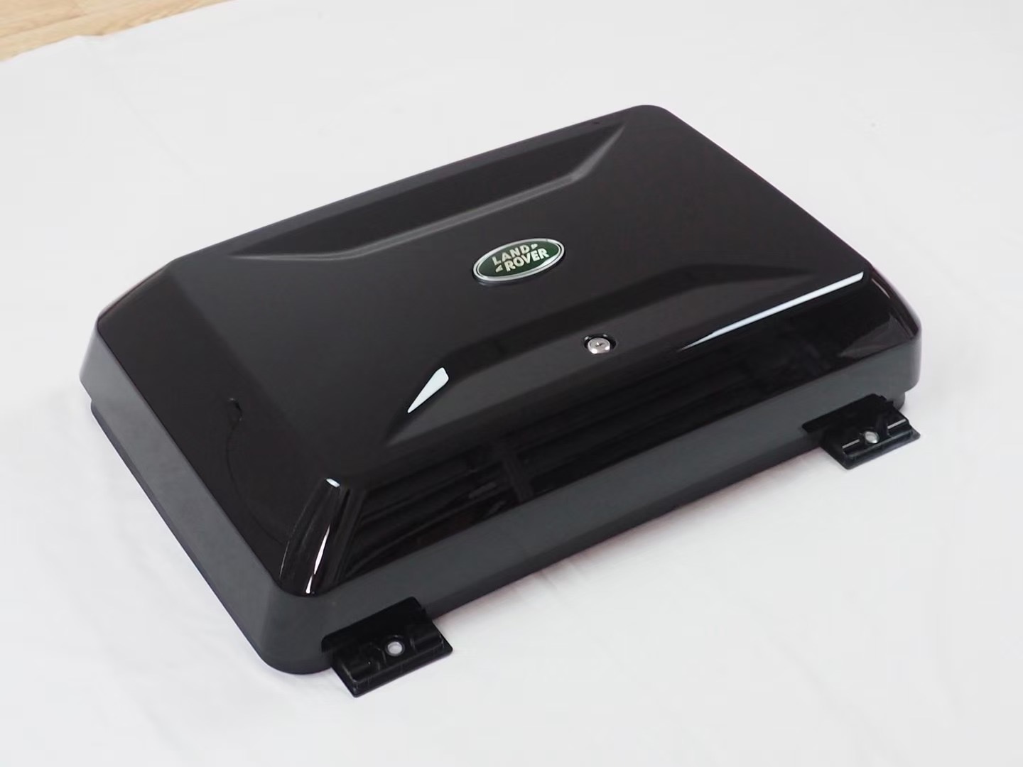 Defender Side-Mounted Exterior Toolbox — image 1